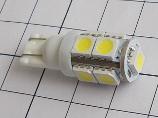 Лампа W5W светодиодная GL T10 9 диодов SMD5050