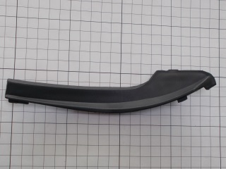 Накладка лобового стекла боковая правая Geely Emgrand EC7 1068001617